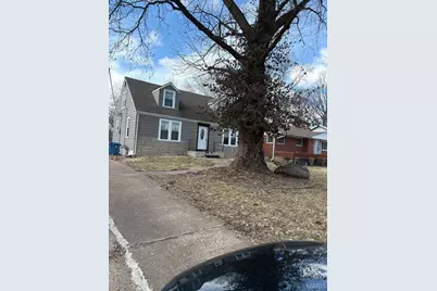 19 S Schlueter Avenue, Saint Louis, MO 63135 - Photo 1