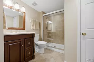 14300 Markham Ln, Chesterfield, MO 63017 - Photo 27