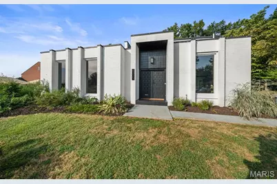 6005 Bishops Place, Saint Louis, MO 63109 - Photo 3