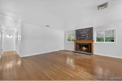 740 Wilshire Drive, Florissant, MO 63033 - Photo 9