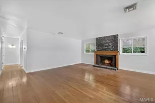 740 Wilshire Dr, Florissant, MO 63033 - Photo 9