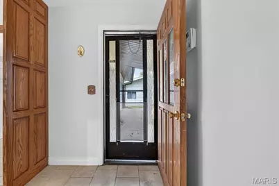 740 Wilshire Drive, Florissant, MO 63033 - Photo 5