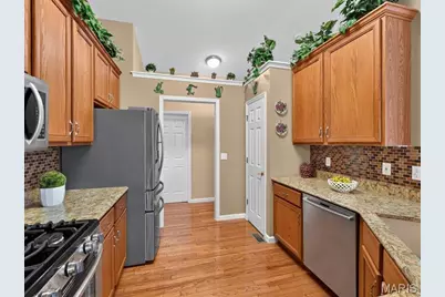 6025 Glennaire Drive, Oakville, MO 63129 - Photo 9