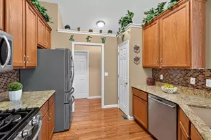 6025 Glennaire Dr, Oakville, MO 63129 - Photo 9
