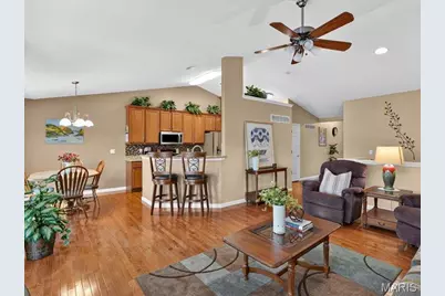 6025 Glennaire Drive, Oakville, MO 63129 - Photo 7