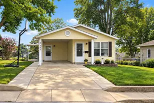 127 N 8th St, Festus, MO 63028 - Photo 1