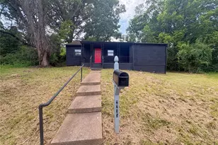 2235 Edmund Ave, Saint Louis, MO 63121 - Photo 1