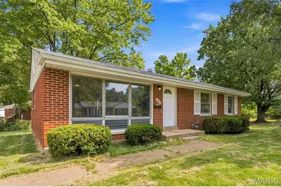 125 W Saint Anthony Lane, Florissant, MO 63031 - Photo 3