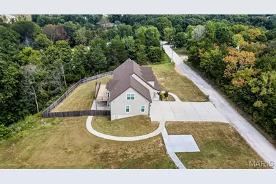 3002 Sherri Lane, Imperial, MO 63052 - Photo 5