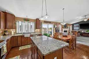 1516 Wainscott Dr, O'Fallon, MO 63366 - Photo 15
