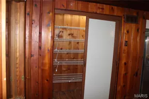 9428 Tennyson Ave, Overland, MO 63114 - Photo 5