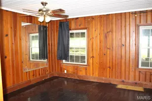 9428 Tennyson Ave, Overland, MO 63114 - Photo 13