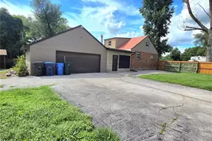 8000 Plymouth Ct, Berkeley, MO 63134 - Photo 23
