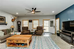 22950 Pin Oak Dr, Lebanon, MO 65536 - Photo 9