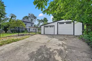 7303 Lindbergh Dr, Saint Louis, MO 63117 - Photo 31