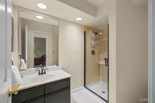 4570 Laclede Ave, Saint Louis, MO 63108 - Photo 31