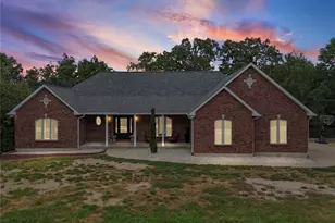 555 Kensington Pl, Festus, MO 63028 - Photo 1
