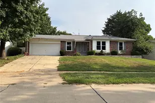 371 Palermo Dr, Ballwin, MO 63021 - Photo 1