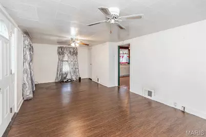 951 Switzer Avenue, Saint Louis, MO 63147 - Photo 31