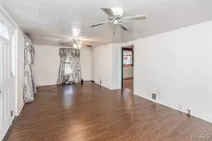 951 Switzer Ave, Saint Louis, MO 63147 - Photo 31