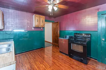951 Switzer Avenue, Saint Louis, MO 63147 - Photo 25