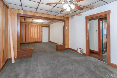 951 Switzer Avenue, Saint Louis, MO 63147 - Photo 9