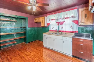 951 Switzer Ave, Saint Louis, MO 63147 - Photo 27