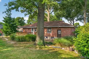 10318 Seaton Dr, Saint Louis, MO 63137 - Photo 27