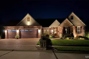 423 Cottage Grove Dr, Wentzville, MO 63385 - Photo 1