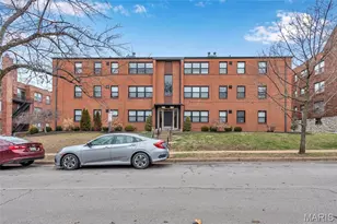 7553 Buckingham Dr, Clayton, MO 63105 - Photo 1