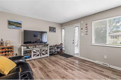 200 Meinhardt Drive, Fenton, MO 63026 - Photo 5