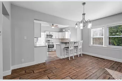 5238 Schollmeyer Avenue, Saint Louis, MO 63109 - Photo 7