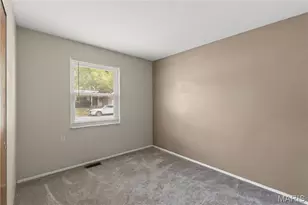 3305 Highgate Ln, Saint Charles, MO 63301 - Photo 11