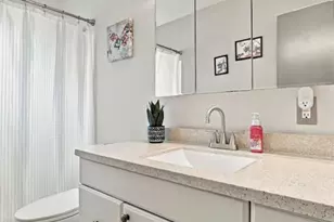 11935 Wooded Valley Ct, Maryland Heights, MO 63043 - Photo 13
