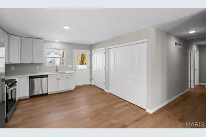 125 E Arlee Avenue, Saint Louis, MO 63125 - Photo 9