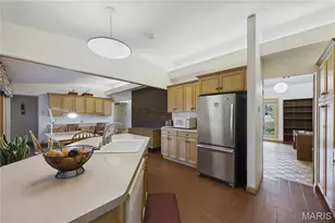 1139 Indian Meadows Dr, Saint Louis, MO 63132 - Photo 7