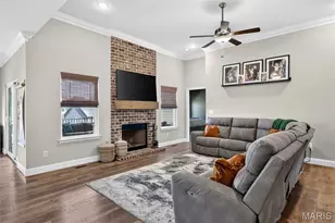 293 Laurens Spring Ct, Lake Saint Louis, MO 63367 - Photo 19