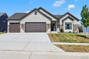 293 Laurens Spring Ct, Lake Saint Louis, MO 63367 - Photo 1