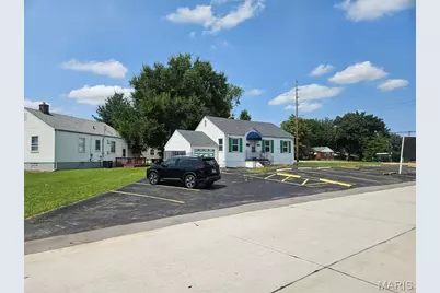 3633 Saint Joachim Lane, Saint Ann, MO 63074 - Photo 3