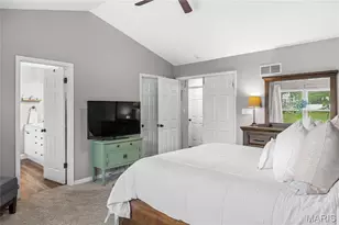 516 Oak Leaf Manor Ct, Ballwin, MO 63021 - Photo 13