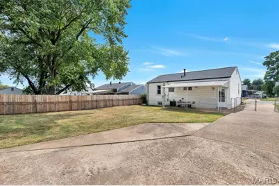 11105 Pine Forest Drive, Saint Louis, MO 63126 - Photo 5