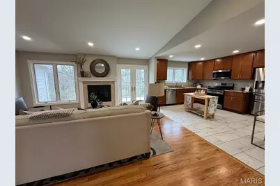 924 Fernview Drive, Creve Coeur, MO 63141 - Photo 11