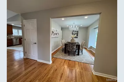 924 Fernview Drive, Creve Coeur, MO 63141 - Photo 7