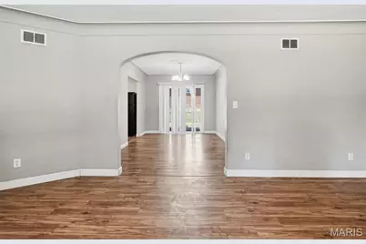201 Wooster Drive, Saint Louis, MO 63135 - Photo 9