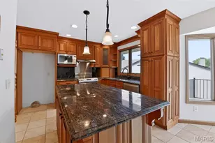 12 Meadow Crest Ct, Saint Charles, MO 63303 - Photo 13