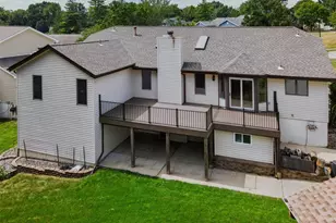 12 Meadow Crest Ct, Saint Charles, MO 63303 - Photo 3