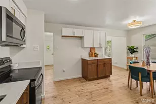 1142 Laire Dr, Saint Louis, MO 63137 - Photo 7