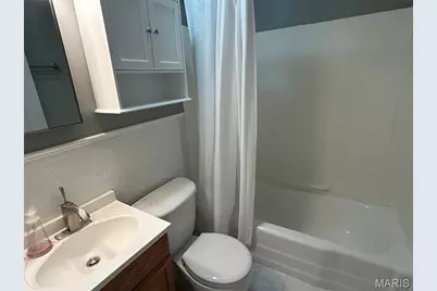 12050 Providence Lane, Maryland Heights, MO 63043 - Photo 11