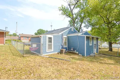 304 W Pitman Street, O'Fallon, MO 63366 - Photo 5