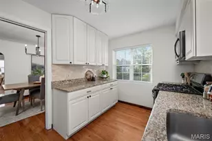 9916 Coventry Ln, Saint Louis, MO 63123 - Photo 15